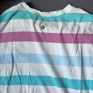 short sleeve lululemon t shirt